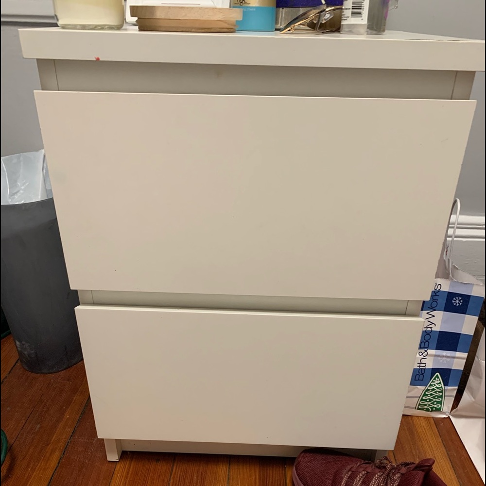 Night stand